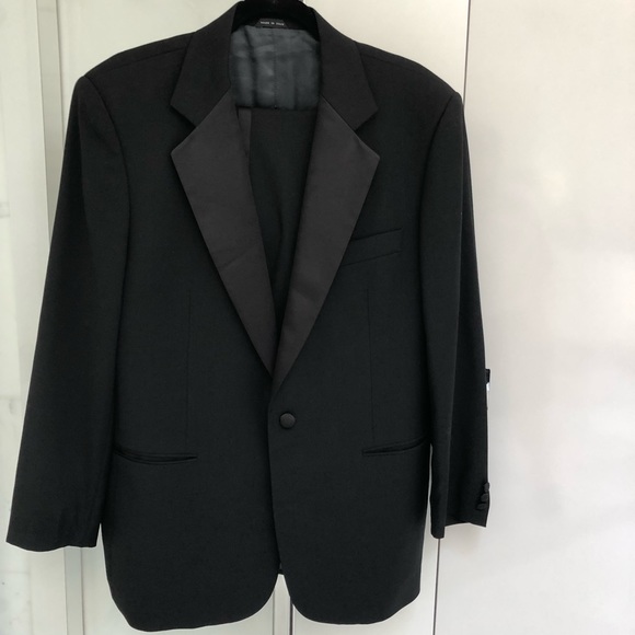 Milano Scala Tuxedo - Picture 1 of 12